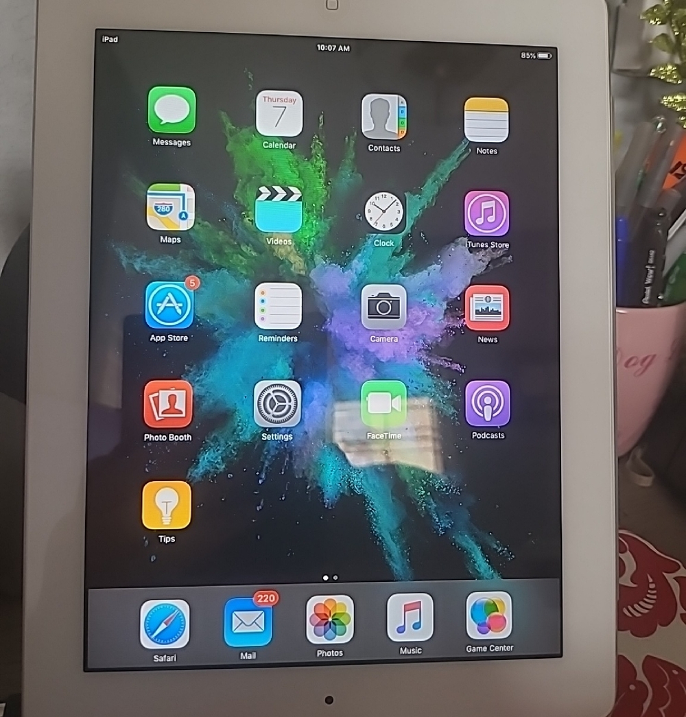 Apple iPad White Front Display Tablet